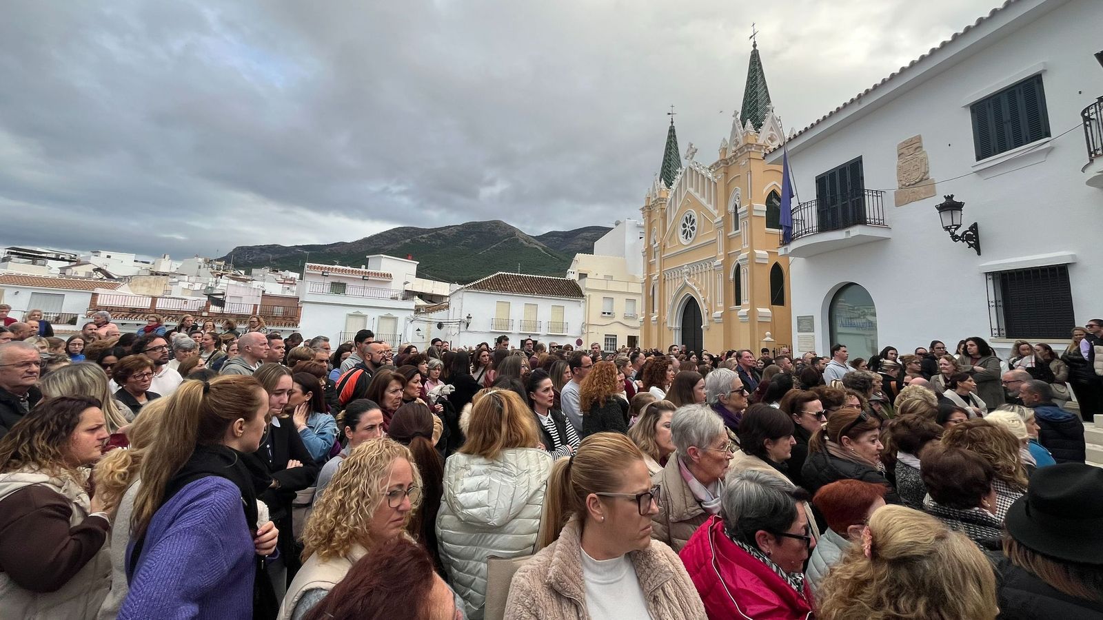 Asistentes al minuto de silencio.