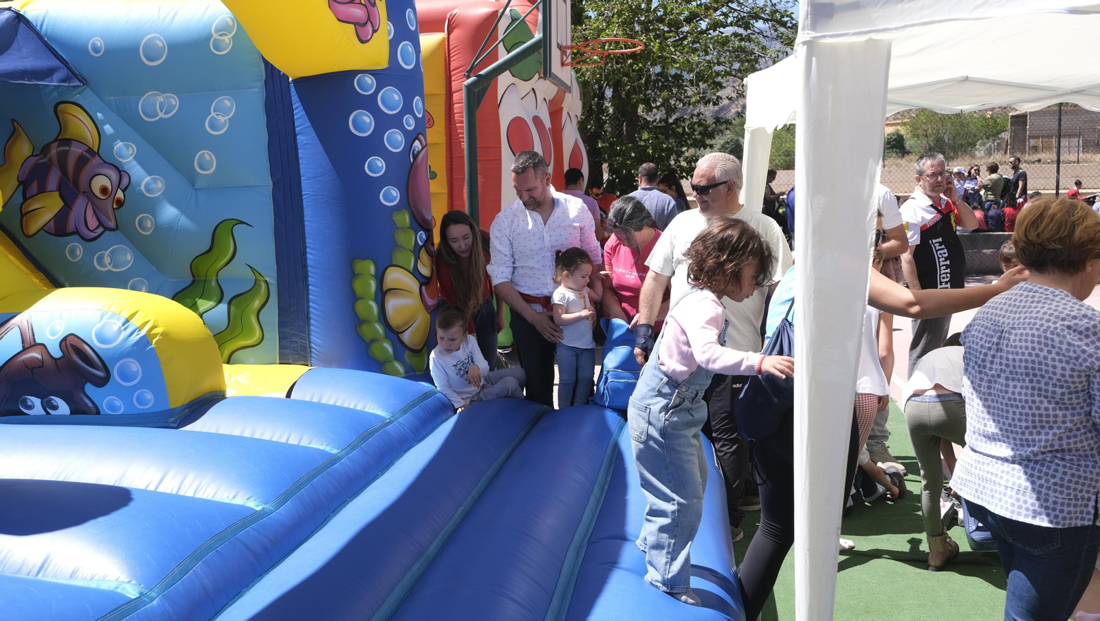 Imágenes de los juegos infantiles en las Fiestas de Abla
