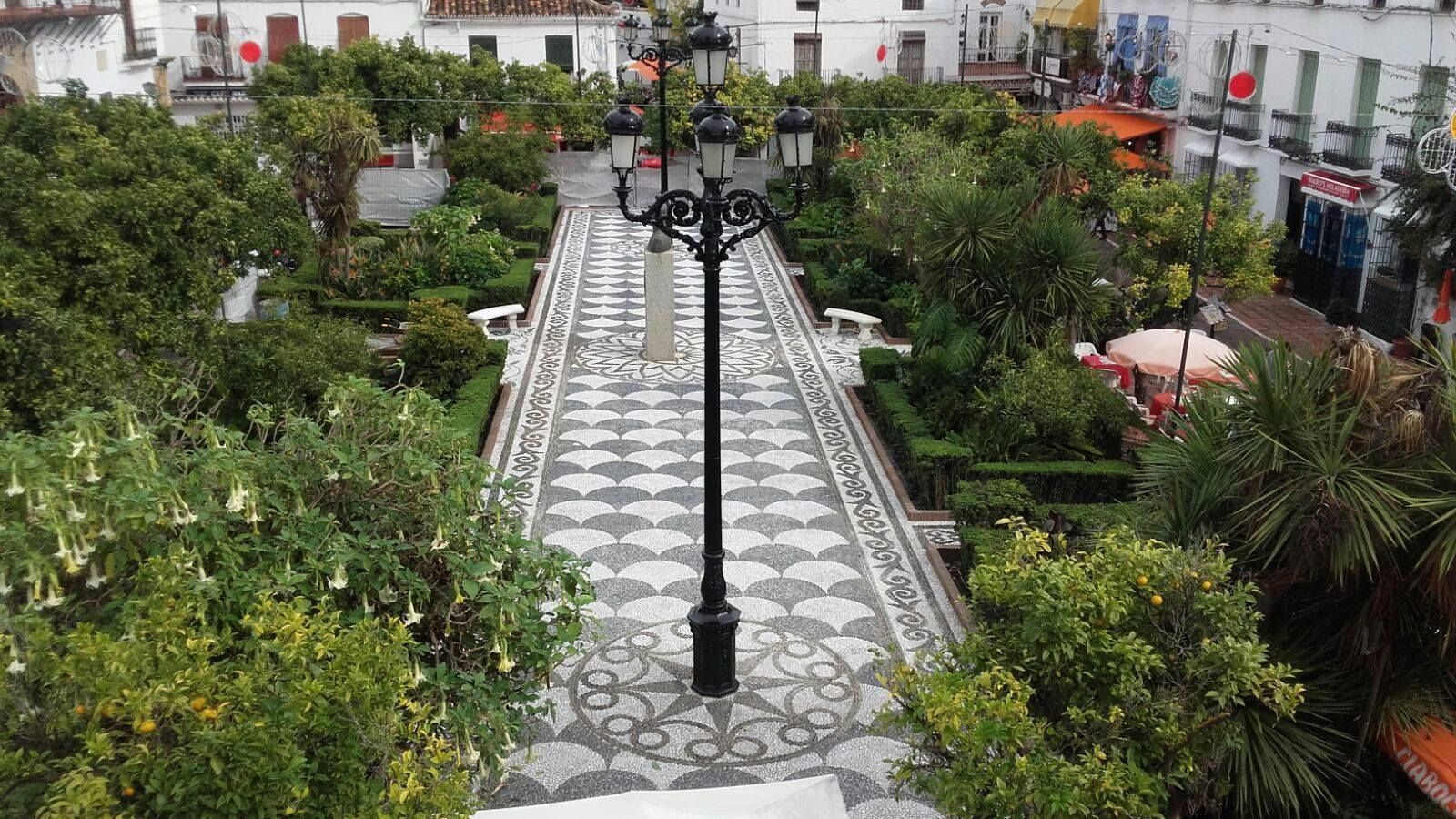 La Plaza de Los Naranjos.
