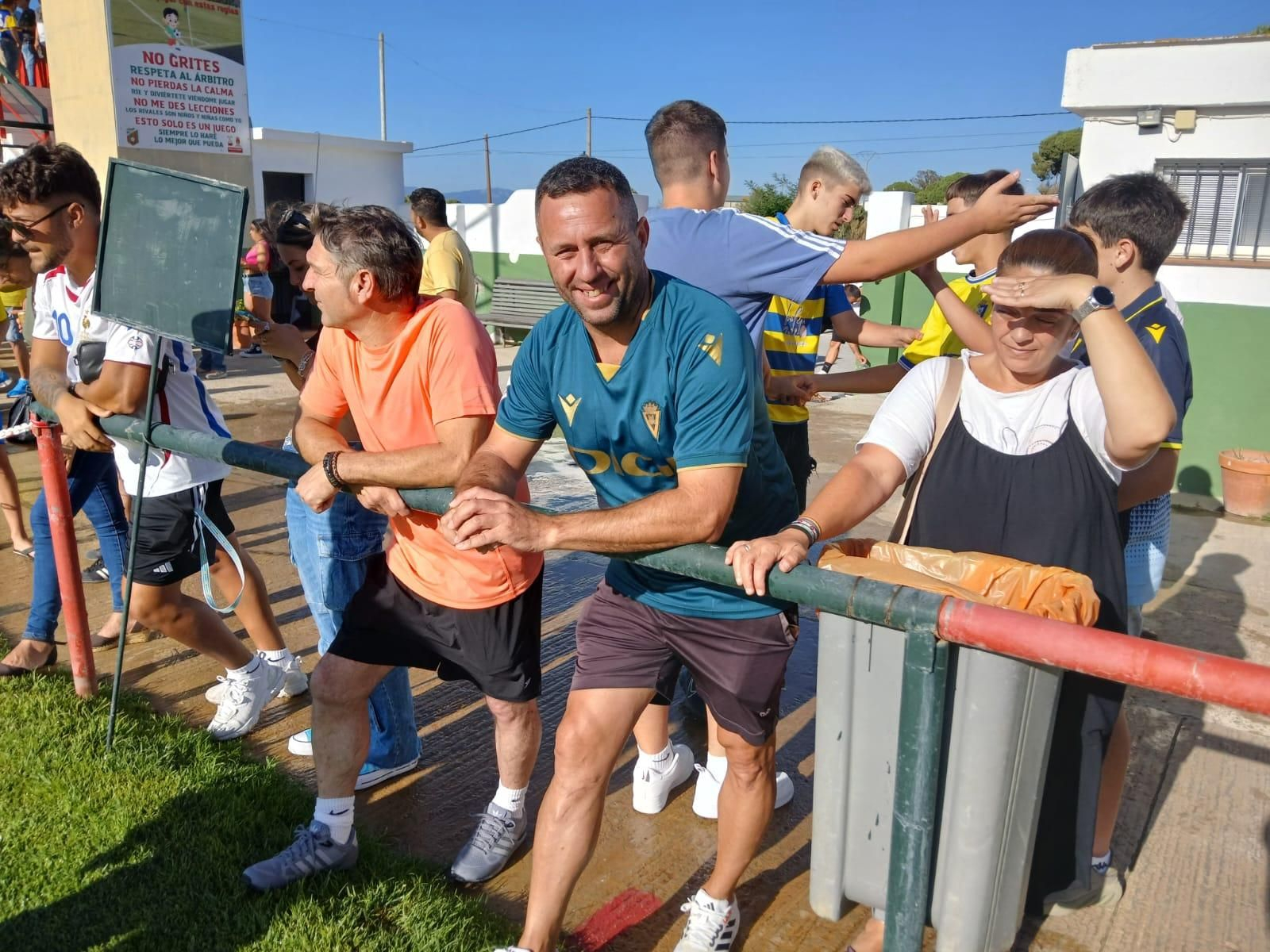 Las imágenes del amistoso entre el Barbate y el Cádiz CF