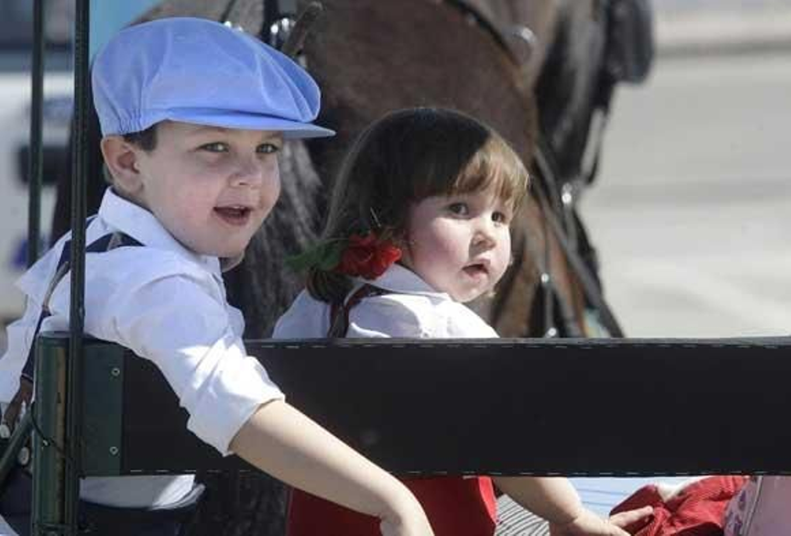 Los sanroqueños llenan el Pinar del Rey para estar con su patrón. La afluencia de pública desborda todas las previsiones de la organización

Foto: Erasmo Fenoy