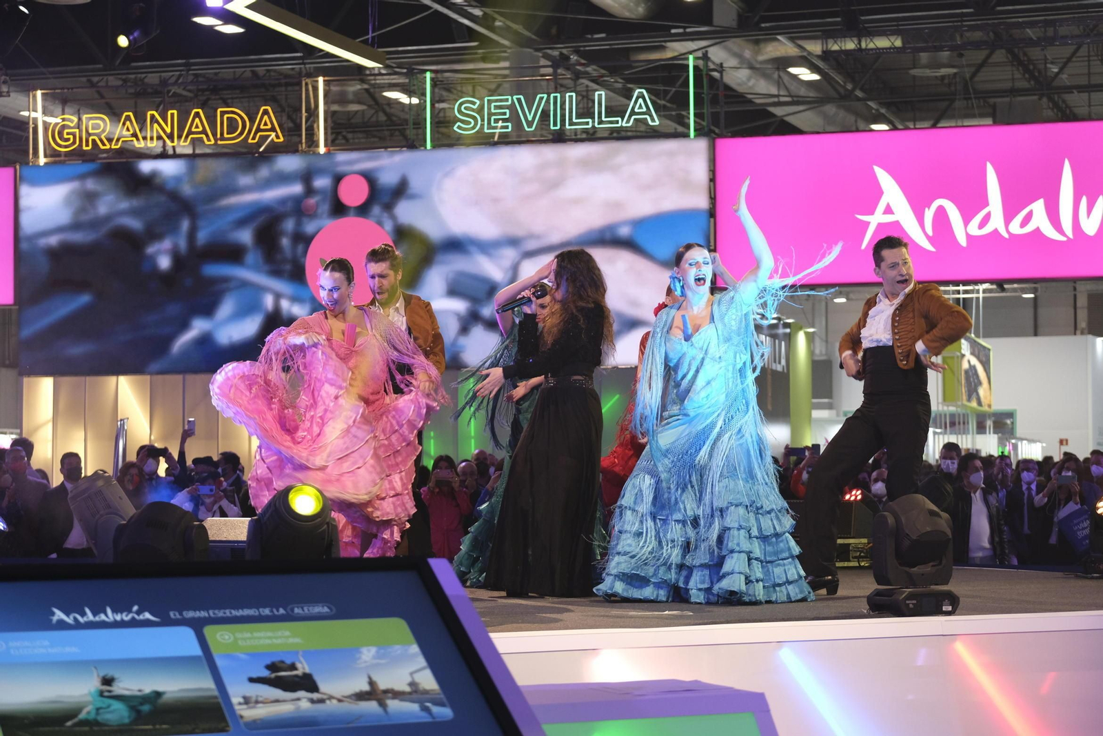 Imagen de la inaugaricón del stand de Andalucía en Fitur 2022