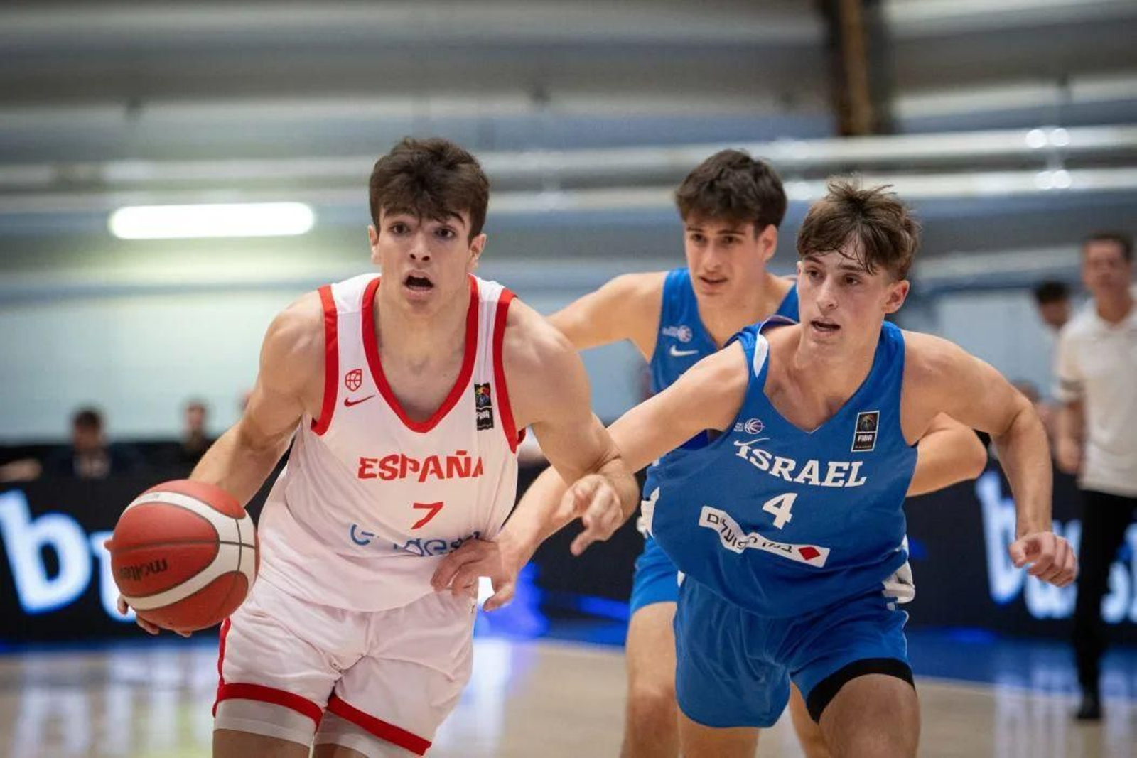 Europeo sub 18: Otro partidazo de Mario Saint Supéry, pero sin medalla