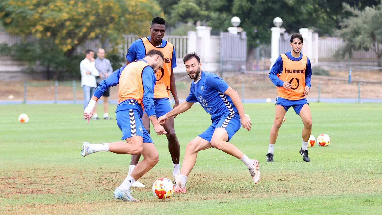 Primer entrenamiento del nuevo entrenador en el Xerez DFC