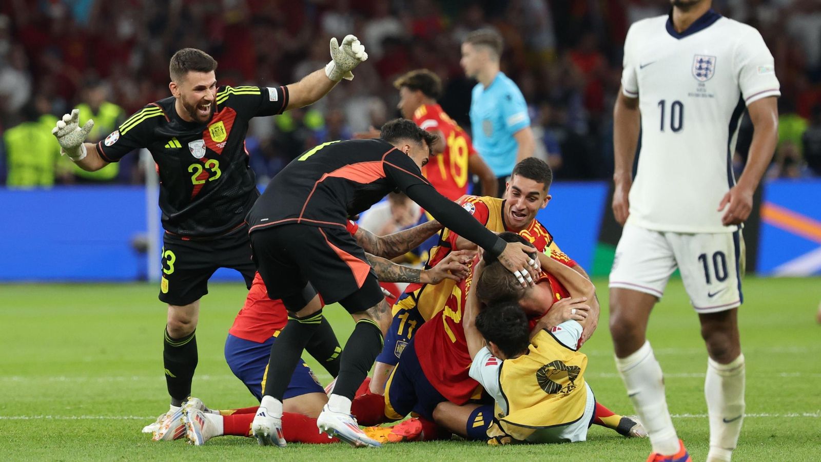 Las mejores fotos del título de España ante Inglaterra