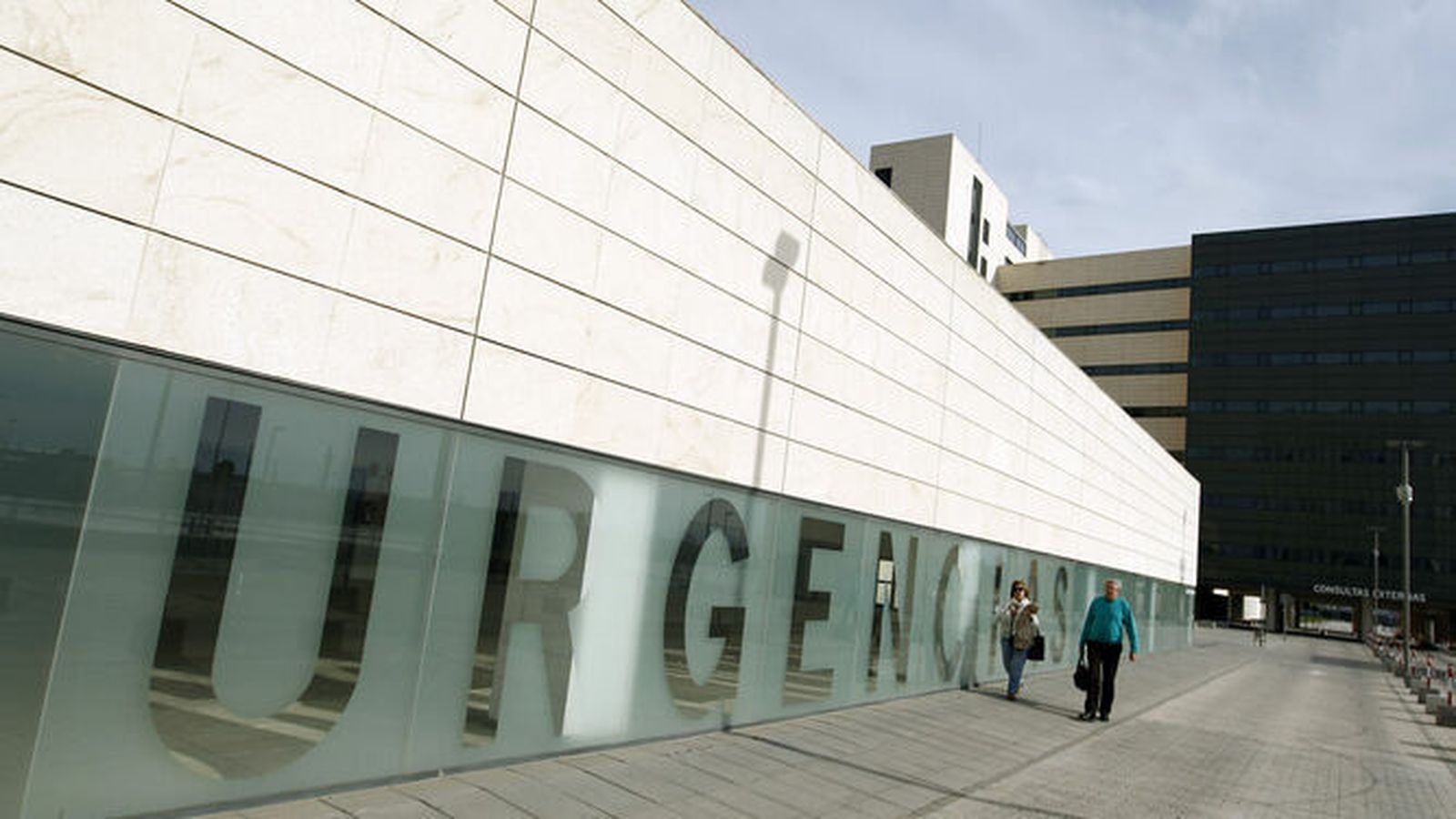 El granadino infectado por listeria,  un mes ingresado en el hospital