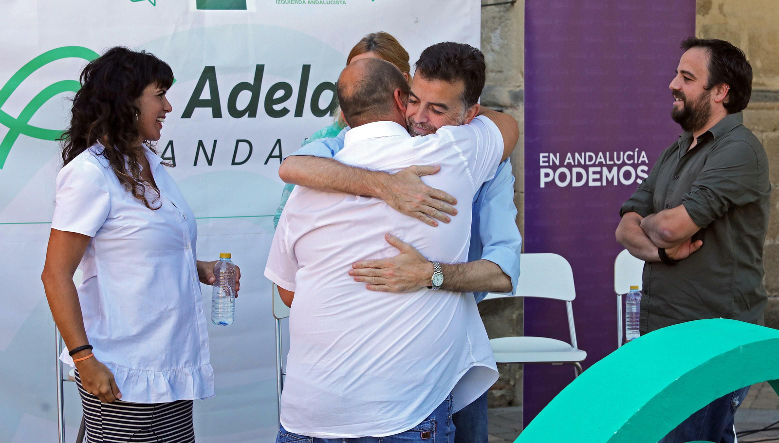 Teresa Rodríguez y Antonio Maíllo estuvieron en la presentación del acuerdo entre Podemos e IU en octubre.