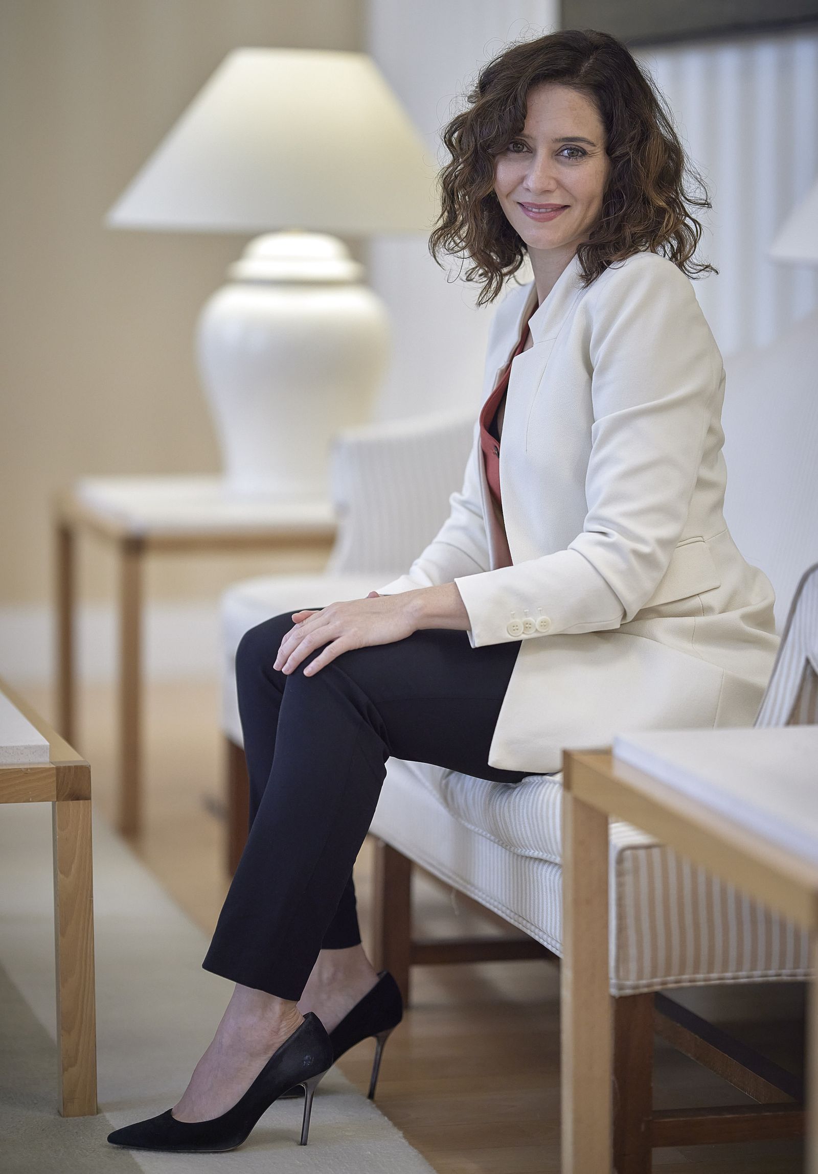 Todas las fotos de la entrevista a Ayuso