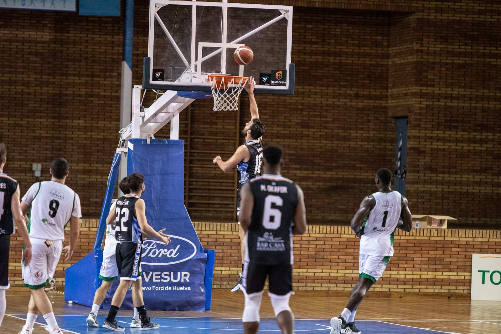 Baloncesto: Imágenes del Huelva Comercio - Extremadura