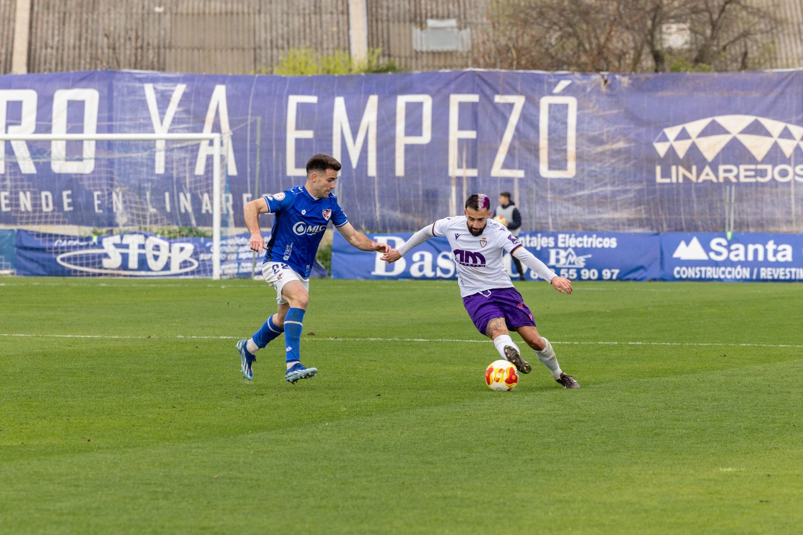 Las mejores imágenes del empate en el derbi entre Linares Deportivo y Real Jaén