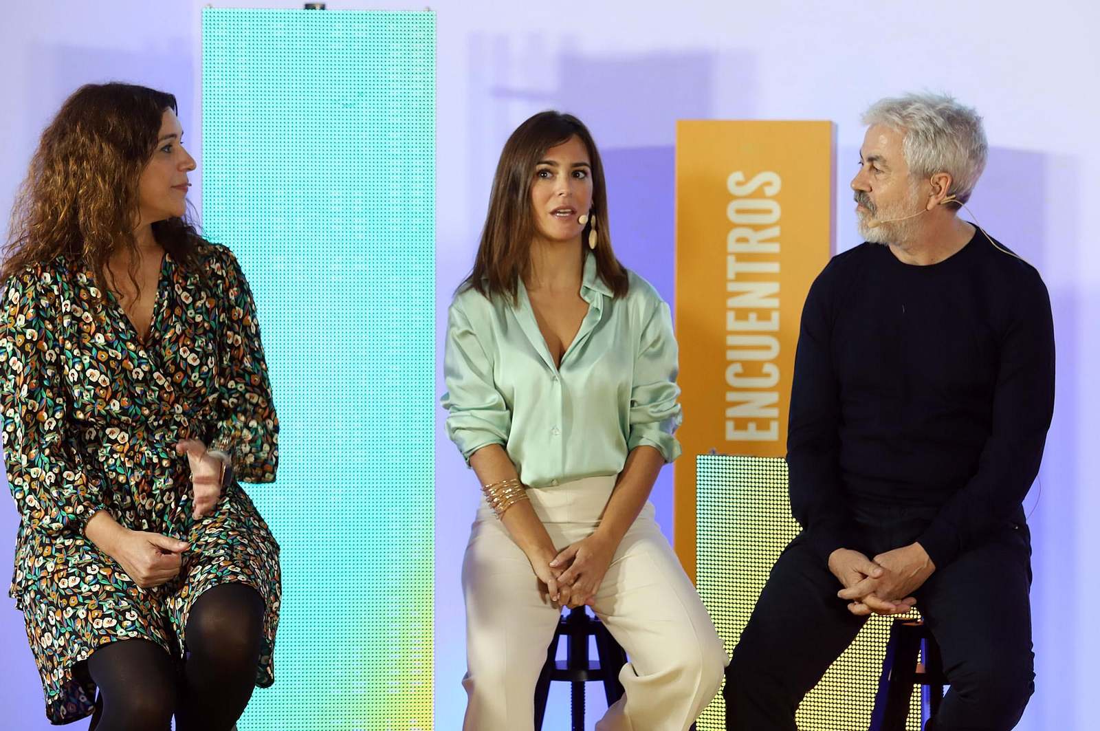 Los actores Carmen Canivell y José Chaves, acompañados de la productora Agus Jiménez