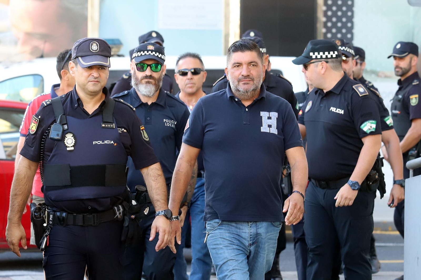 El subinspector jefe de la Policía Local de Punta Umbría, Antonio Garrido, a su llegada a la Audiencia Provincial.