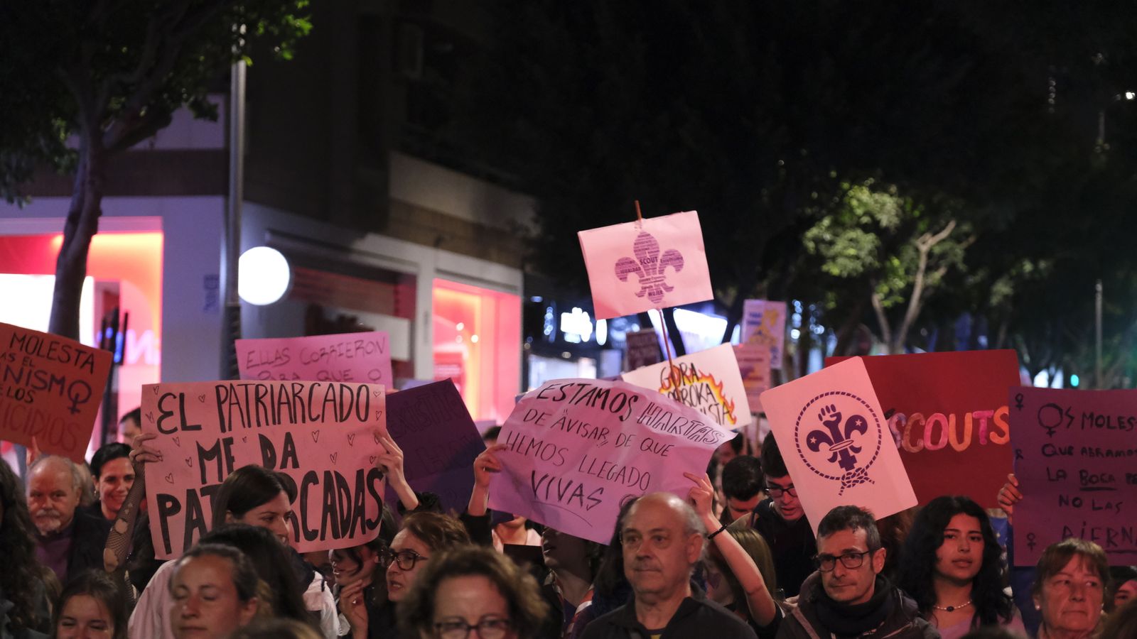 Imágenes de las manifestaciones por el Día de la Mujer en Almería