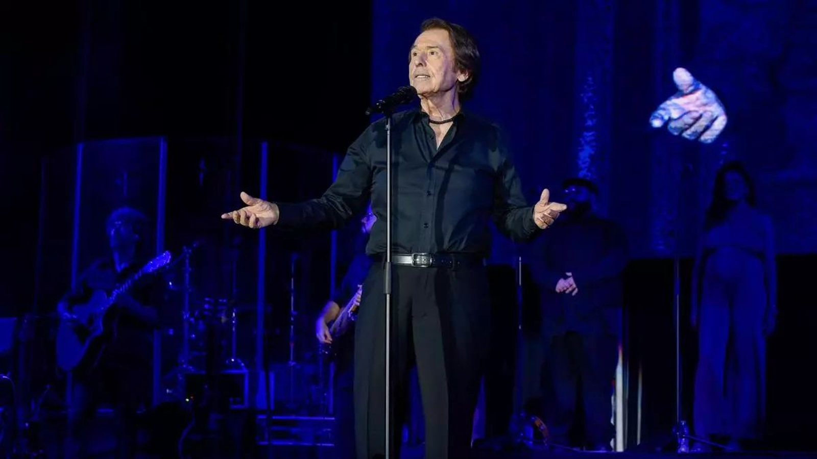 Raphael, cantante popular a nivel mundial.