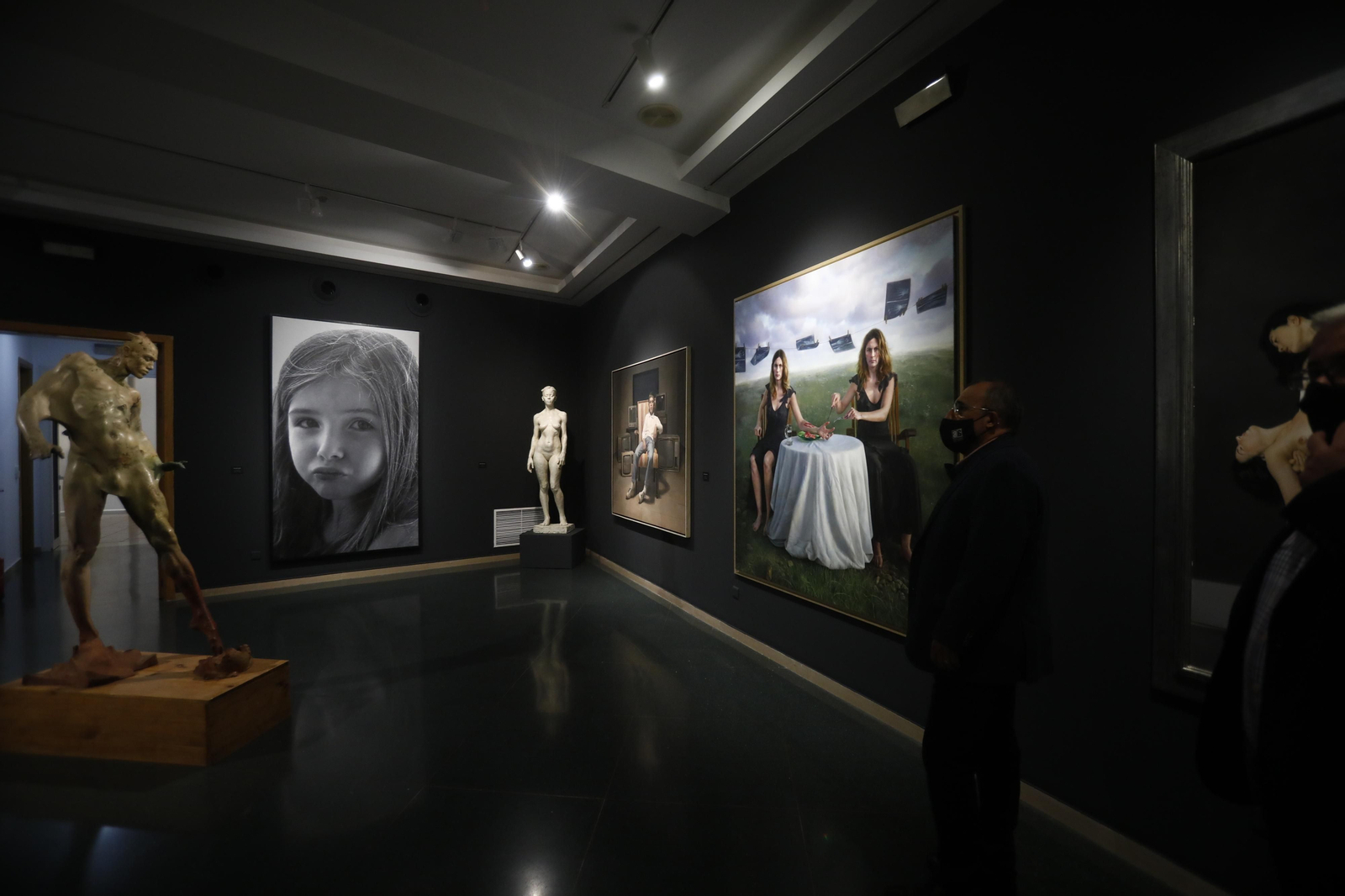 La exposición 'El renacer de la figuración' en la sala Vimcorsa de Córdoba, en imágenes