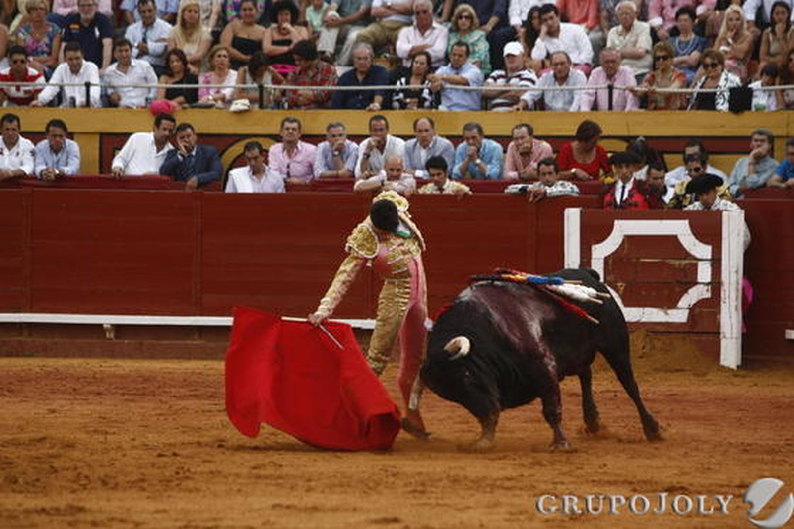 Talavante, Vega y Padilla, buenas faenas en Las Palomas.

Foto: Erasmo Fenoy