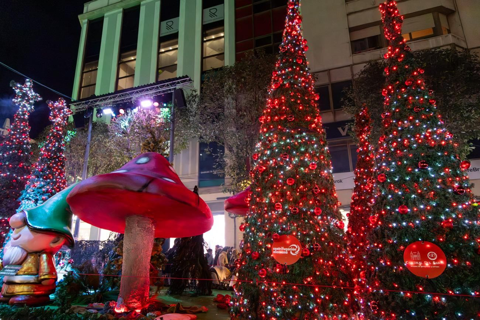 Inauguración en Jaén del alumbrado navideño "Centrylandia"