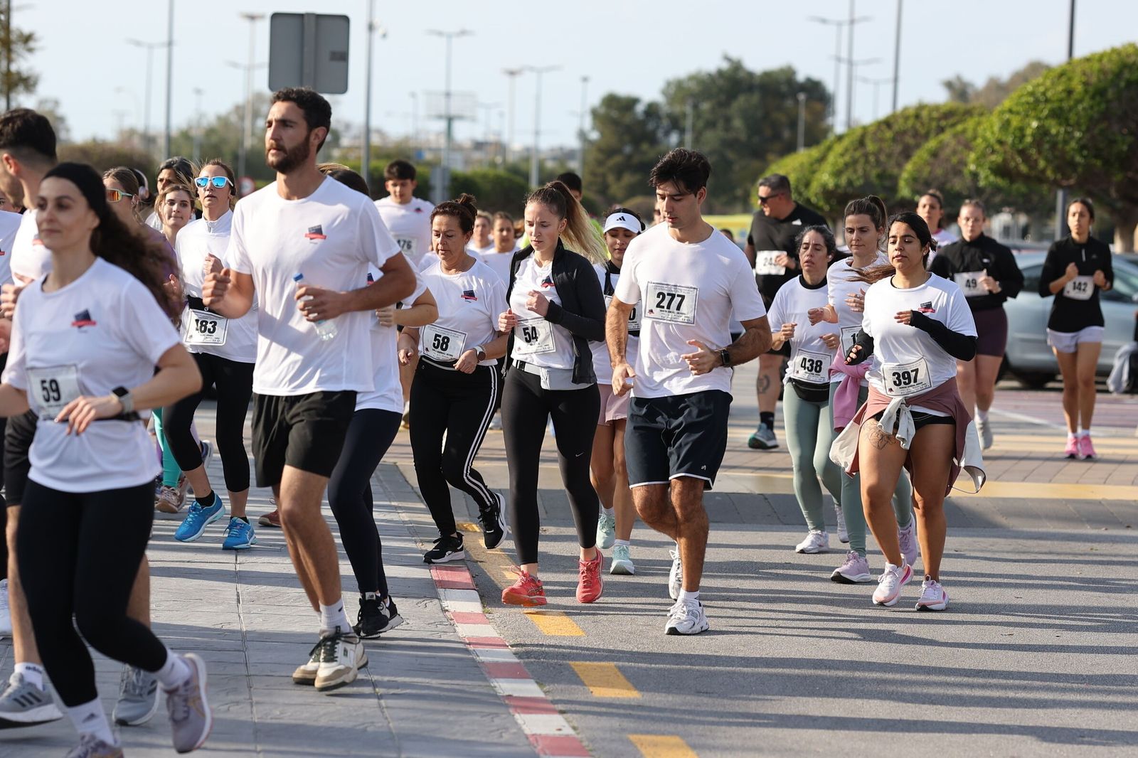 La Carrera Solidaria por el Día de la Mujer McArthurGlen, en fotos