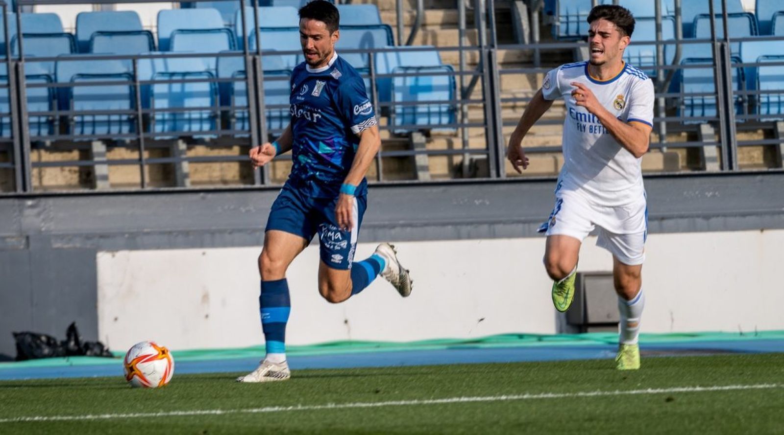 El Atlético Sanluqueño sigue rondando los puestos de descenso.