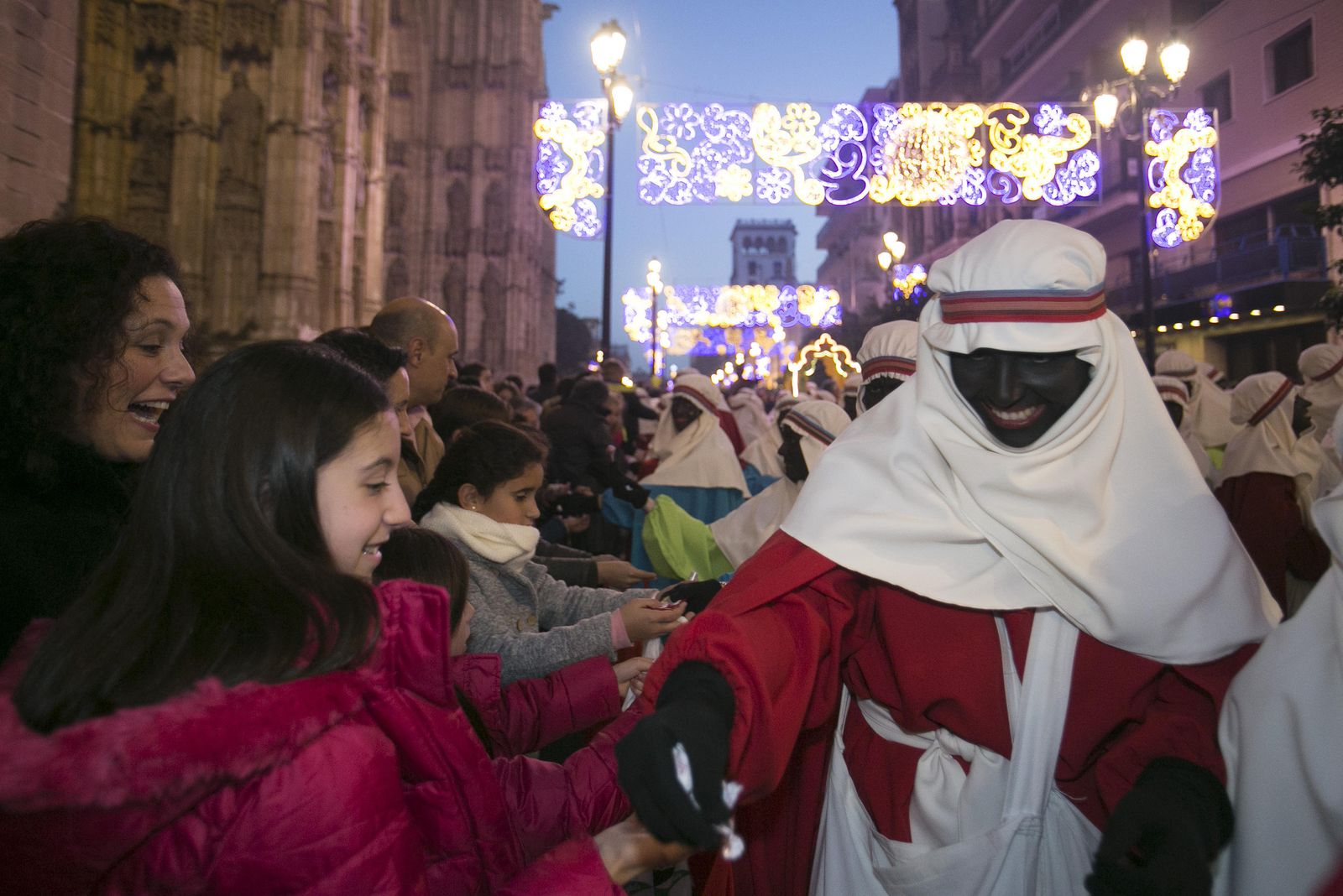 El recorrido del Heraldo Real, en imágenes