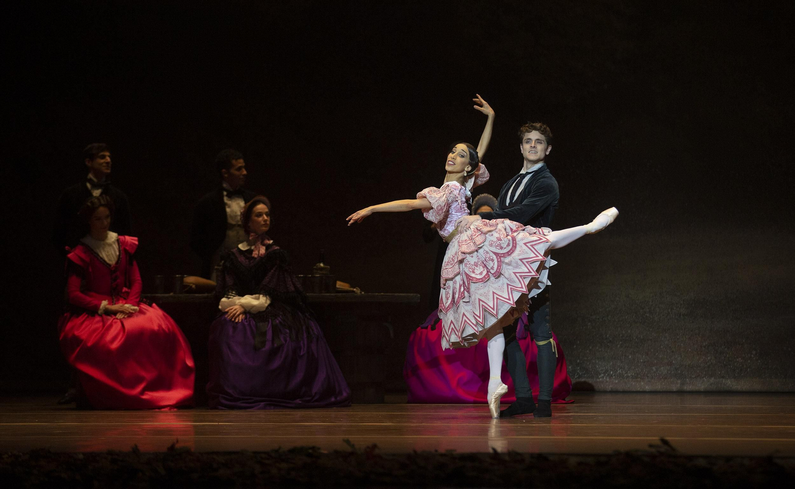 Las imágenes de 'Giselle' en el Teatro de la Maestranza