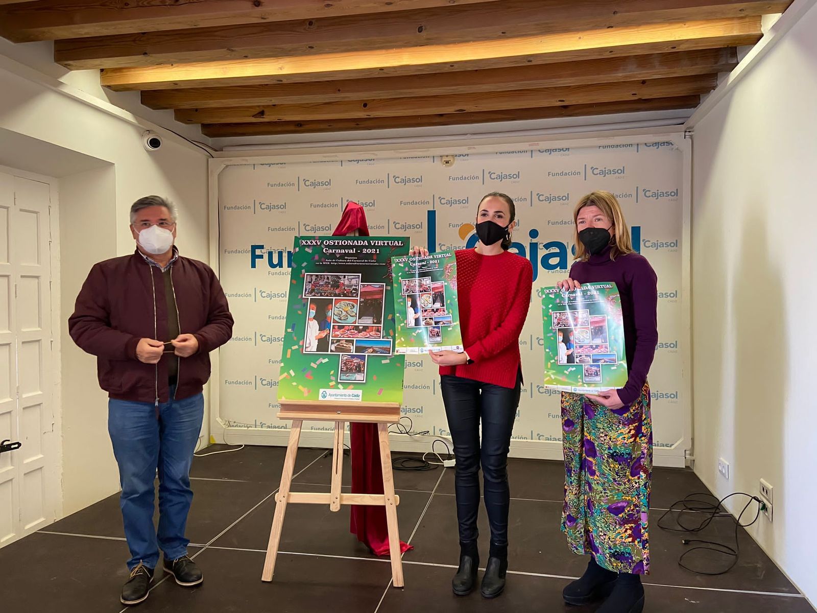 De izquierda a derecha Antonio Montiel, Lola Cazalilla y Mar Díez.