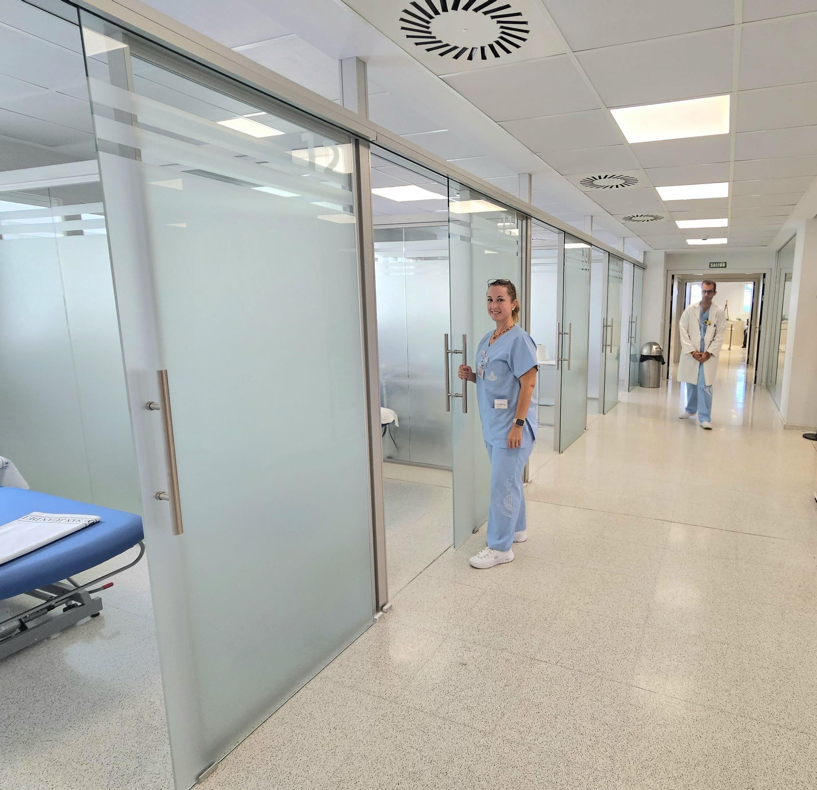 El área de fisioterapia y rehabilitación dispone de un gran número de boxes y gimnasio.