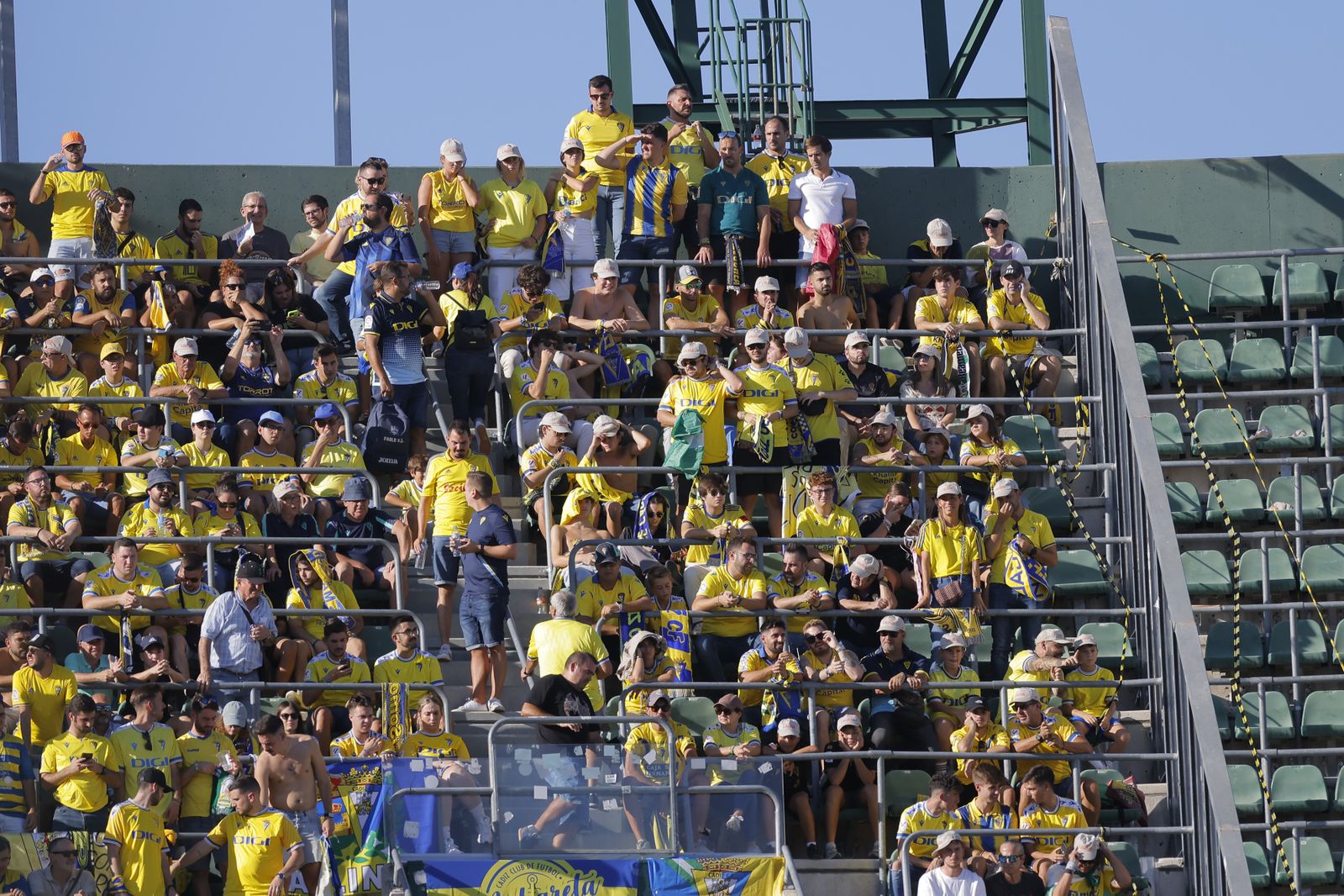 Búscate en las fotos del Betis-Cádiz