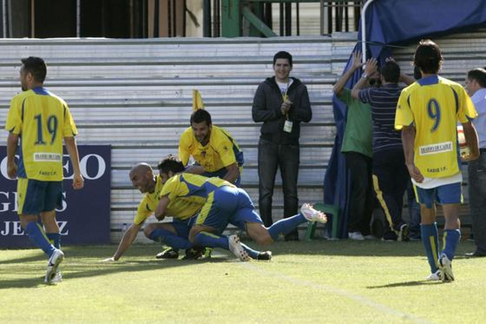 El cordobés anotó un golazo al filo del tiempo reglamentario.

Foto: Jesus Marin