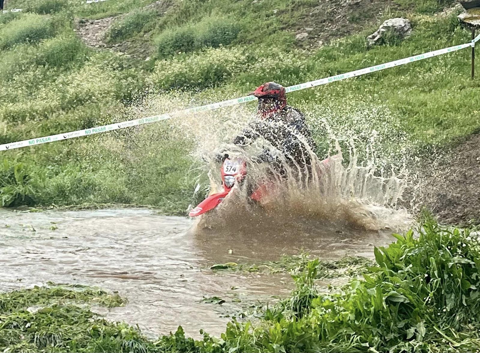 Un piloto durante la prueba en Valverde del Camino.