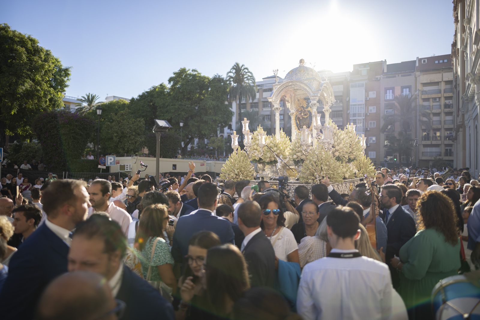 Imágenes de la salida de la Virgen de la Cinta desde la Catedral hacia el Santuario