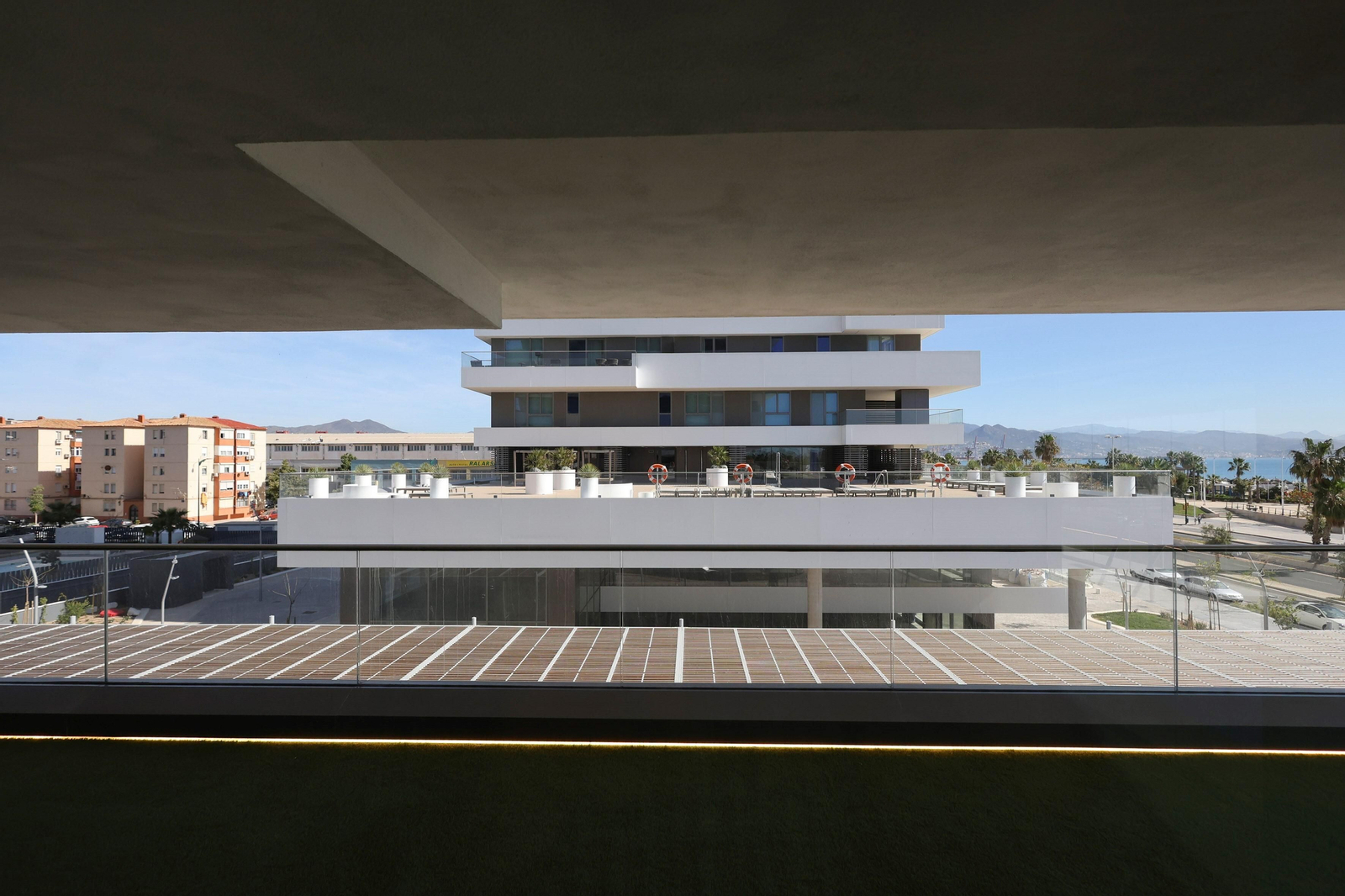 Así son los pisos de lujo de las torres de Sierra Blanca en Málaga, en fotos