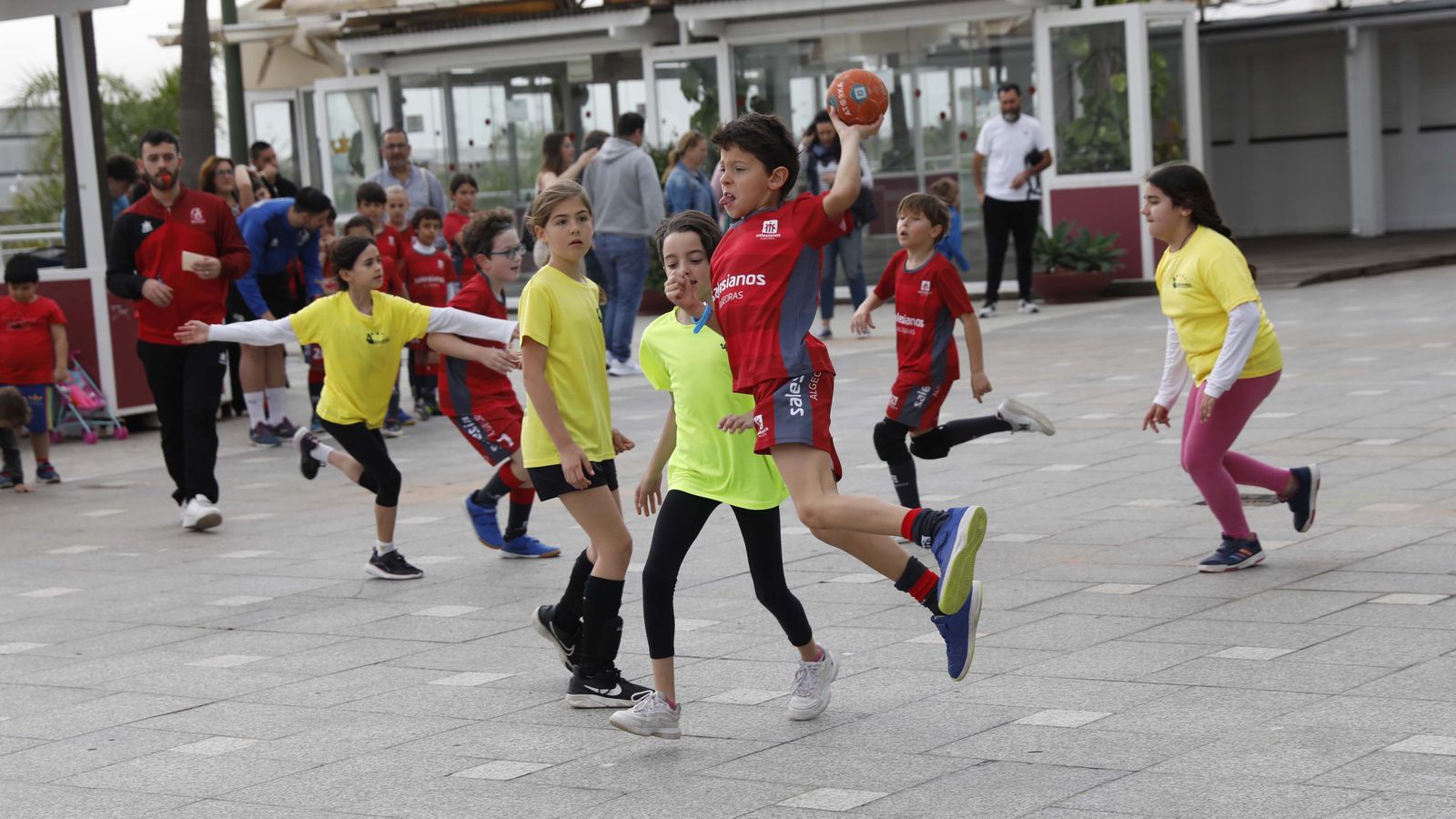 Las fotos de la jornada de balonmano calle