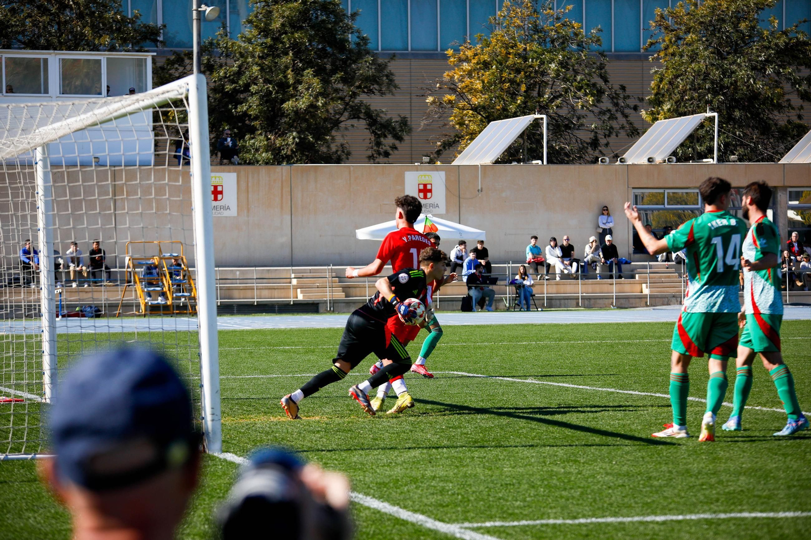 Las imágenes de Segunda RFEF entre Almeria B y recreativo de Granada