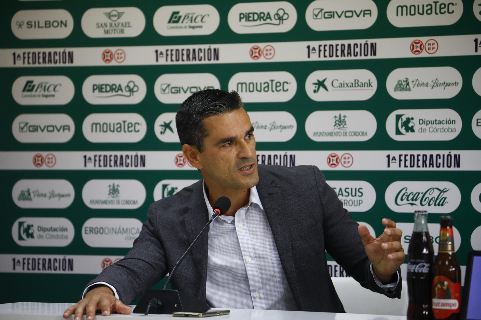 La presentación de Iván Ania como entrenador del Córdoba CF, en imágenes