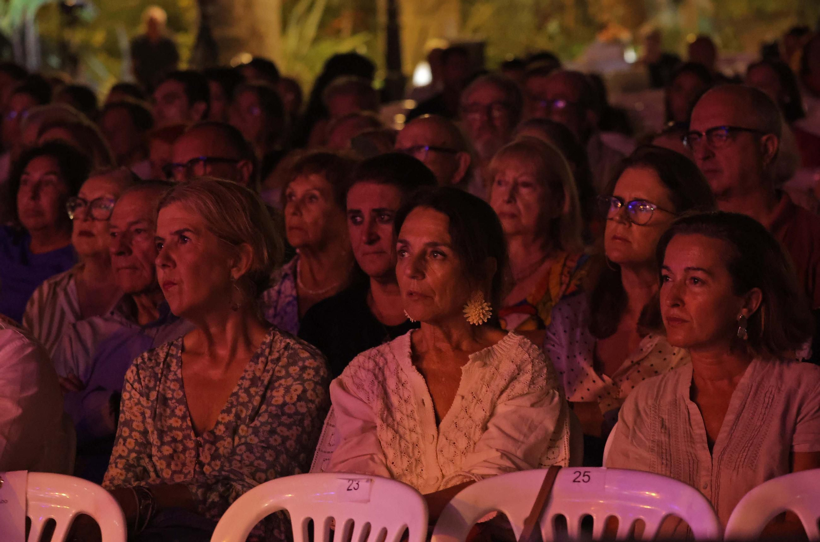 Fotos de la tercera sesión del XI Encuentro Internacional de Guitarra Paco de Lucía en Algeciras: Joni Jiménez y Antonio Canales