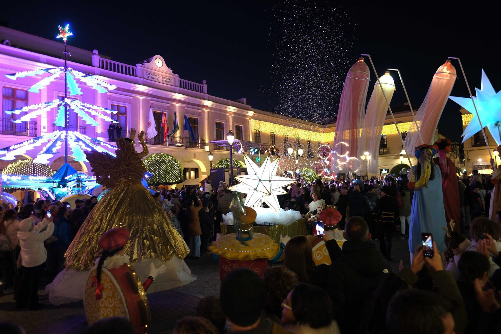 Alumbrado en la Plaza de España.