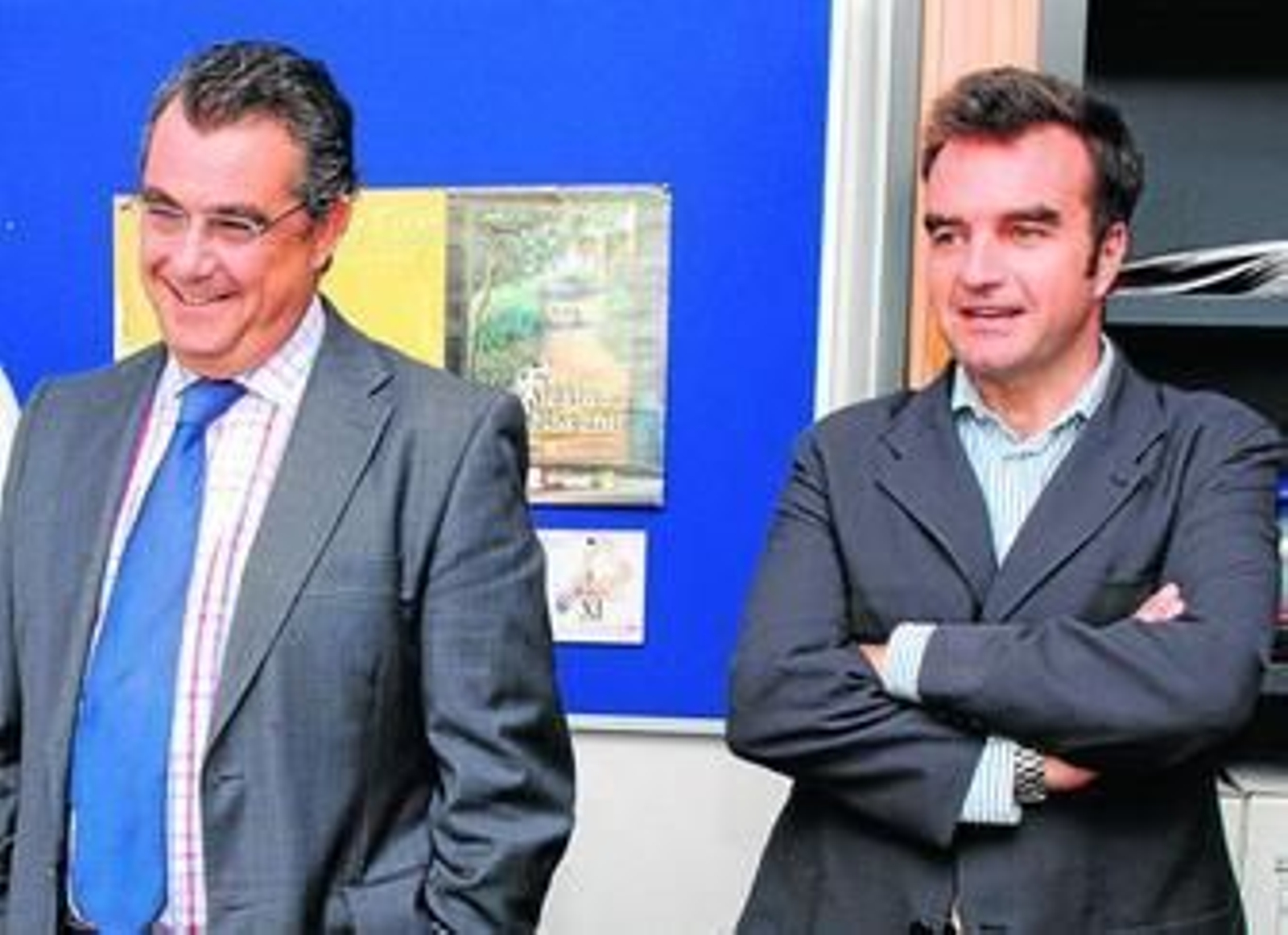 El alcalde, Enrique Moresco, y el concejal de Cultura, Millán Alegre, visitando en la mañana de ayer el teatro municipal Pedro Muñoz Seca. El alcalde, Enrique Moresco, y el concejal de Cultura, Millán Alegre, visitando en la mañana de ayer el teatro municipal Pedro Muñoz Seca.