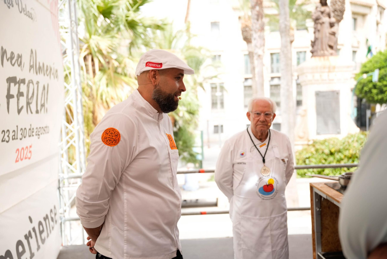 La Cofradía del Tomate y la semifinal del concurso gastronómico de la Feria de Almería, en imágenes