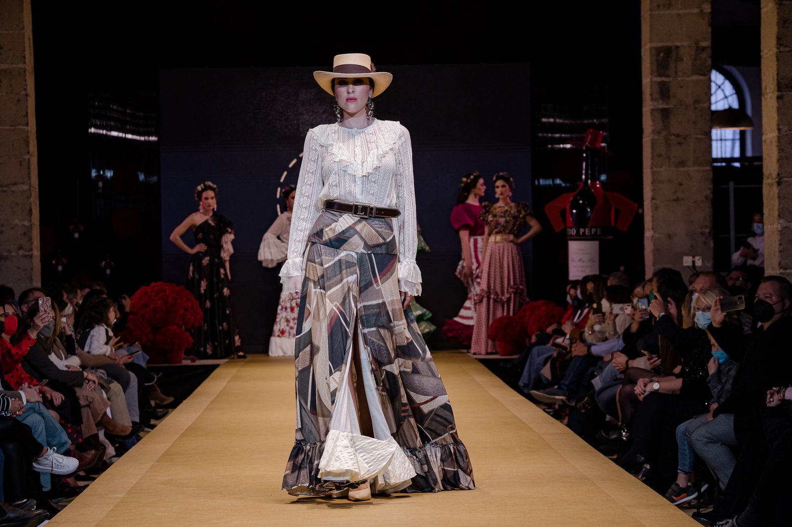 El desfile de Isabel Avedú, Luisa Reyes e Inma Castrejón en la Pasarela Flamenca de Jerez, todas las fotos
