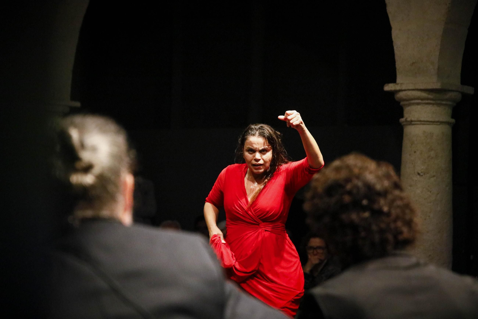 El Centro Andaluz de la Fotografía de Almería presenta el calendario 2025 con la actuación de la bailaora María Moreno, en imágenes