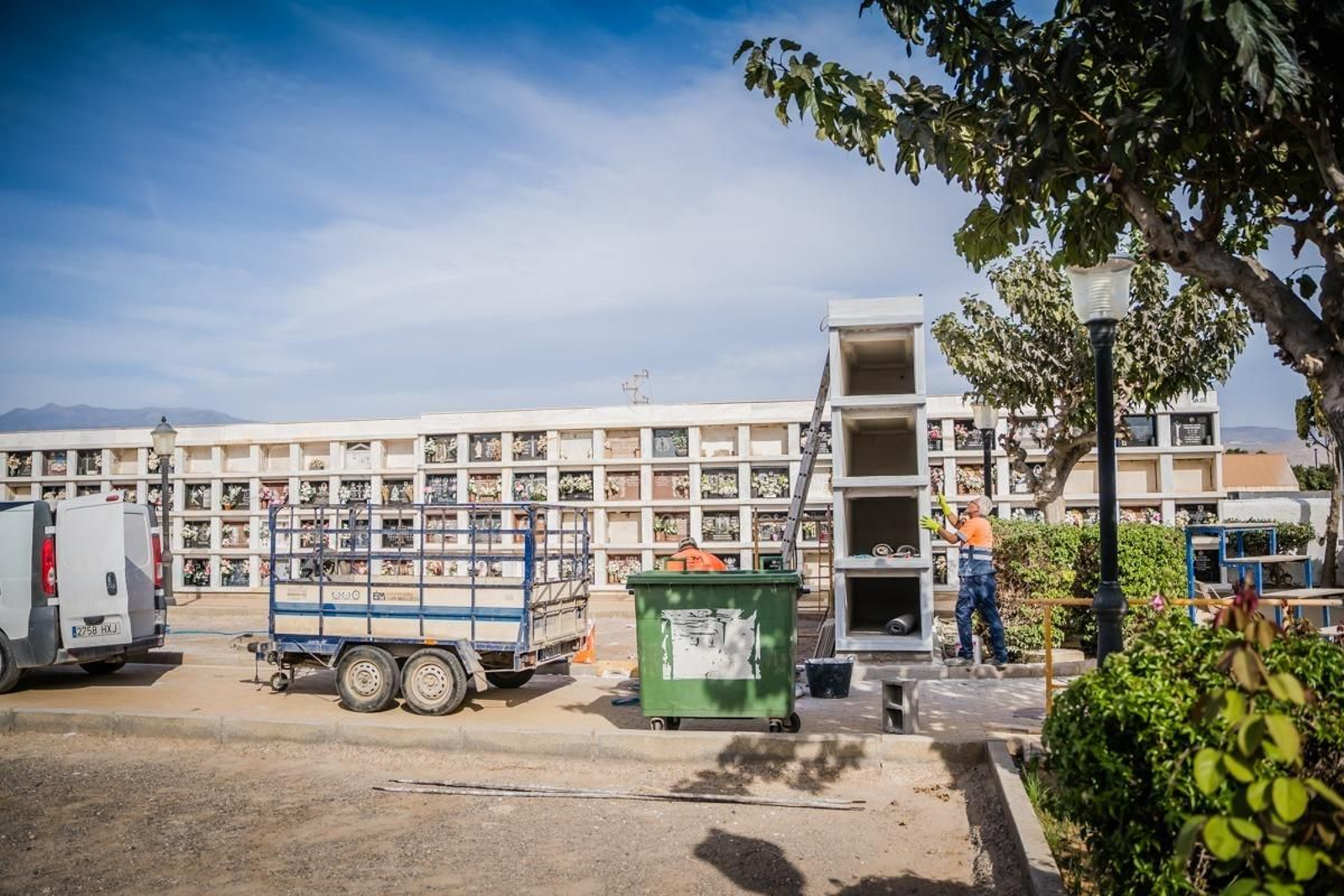 La Junta de Gobierno aprueba el proyecto de ampliación de un total de 128 nichos en el cementerio de Roquetas de Mar