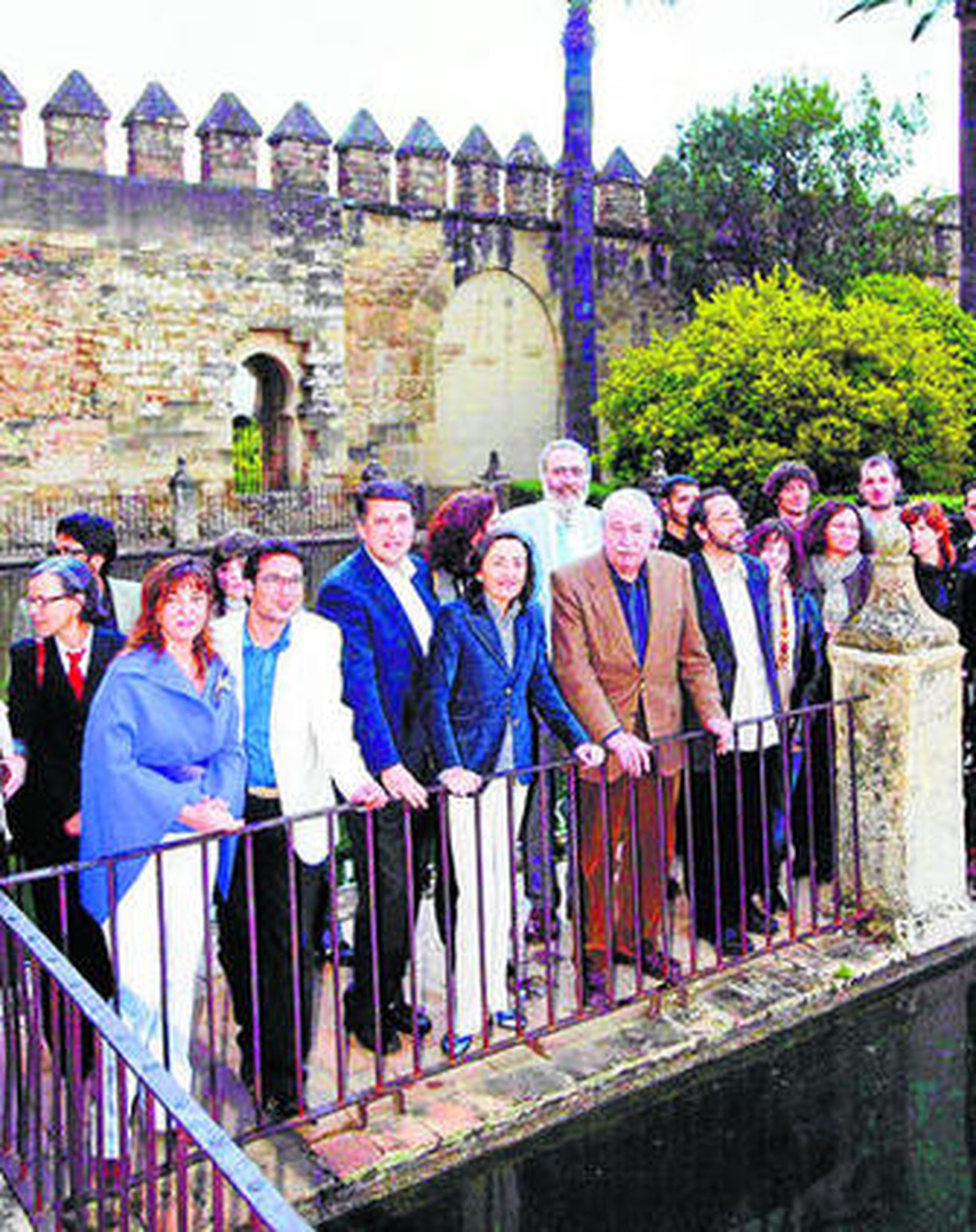 Una imagen de la inauguración de Cosmopoética 2009, en el Alcázar de los Reyes Cristianos.
