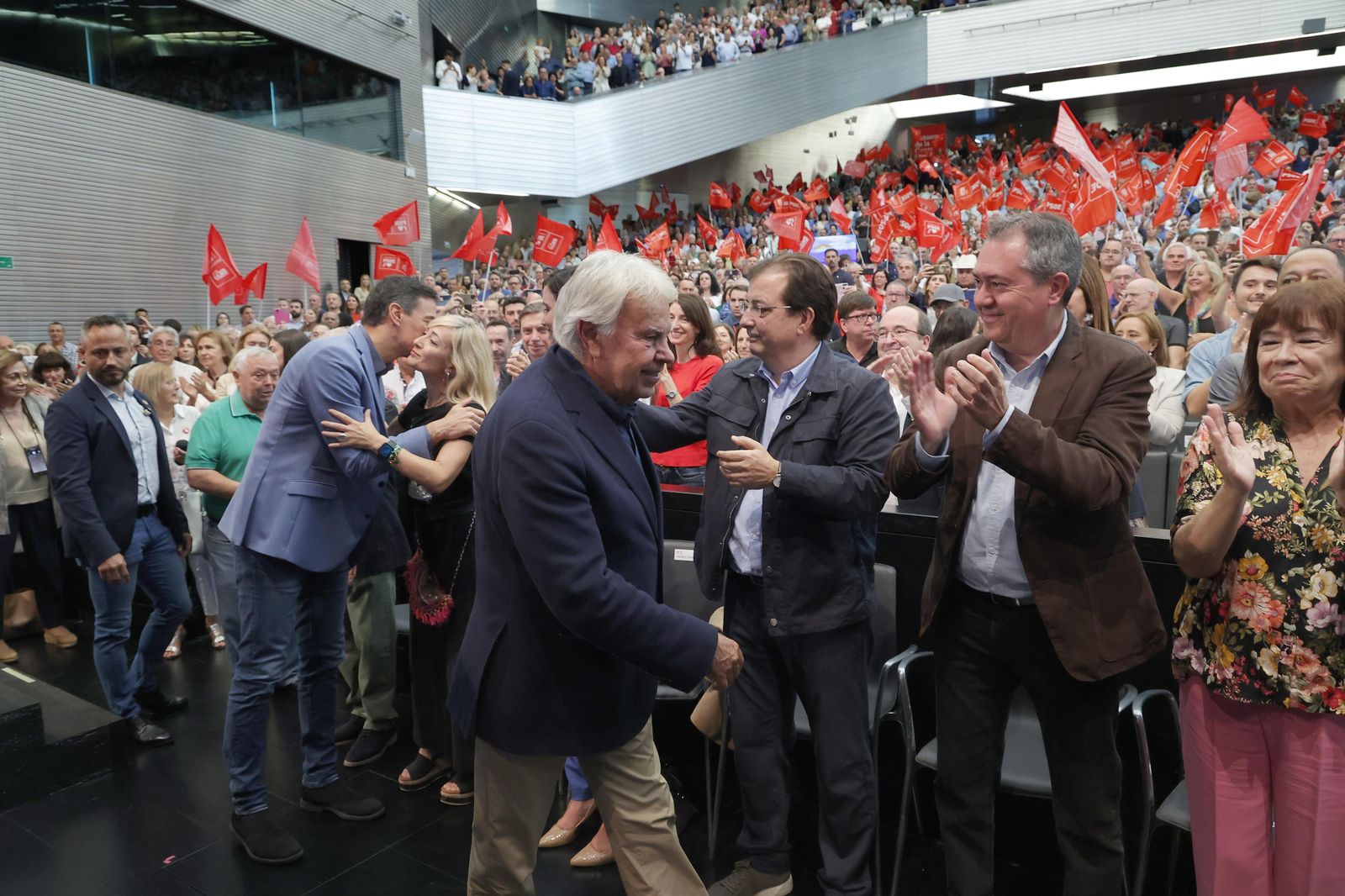 las imágenes del acto del PSOE en Sevilla