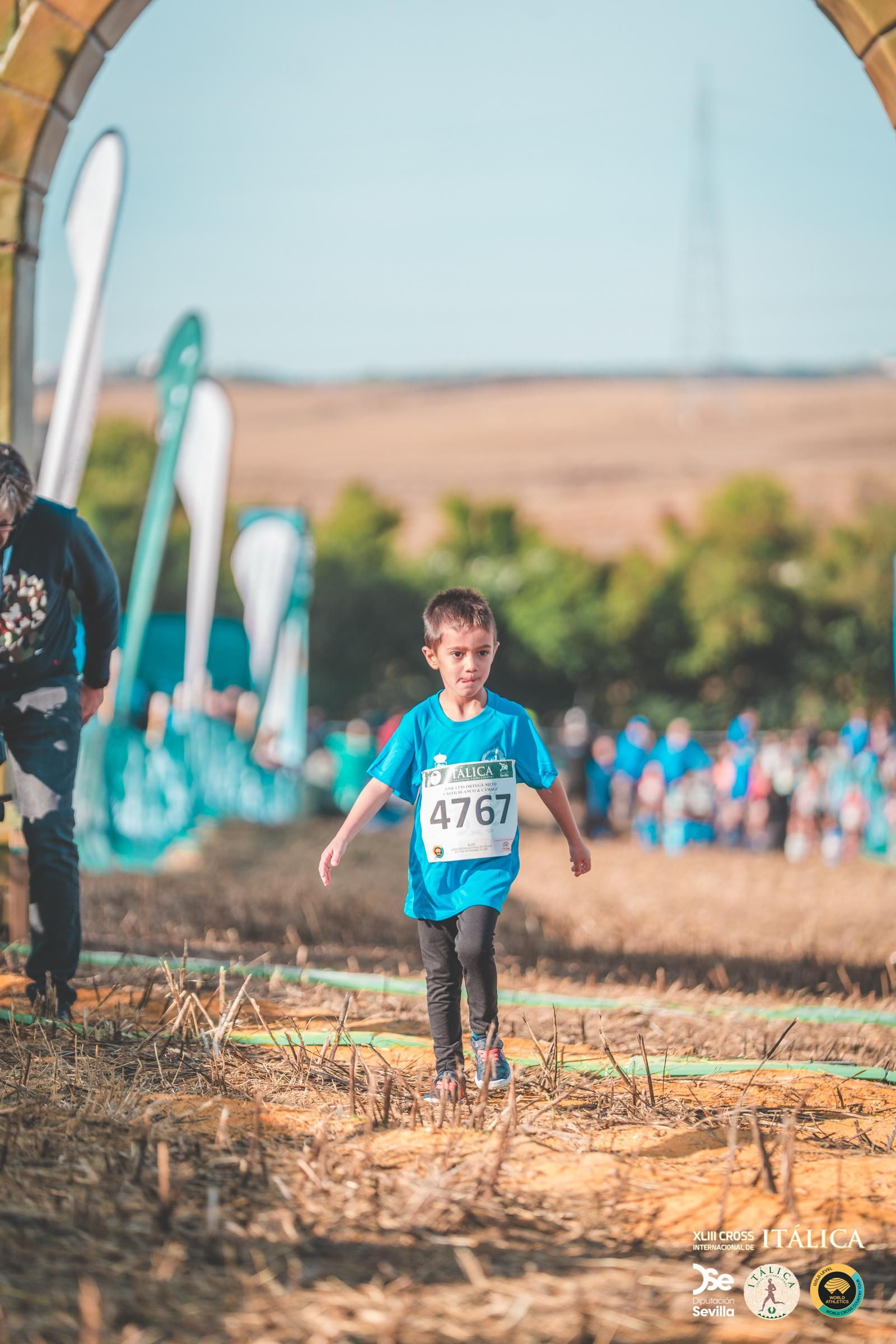 Búscate en las fotos del Cross de Itálica 2025 | 10
