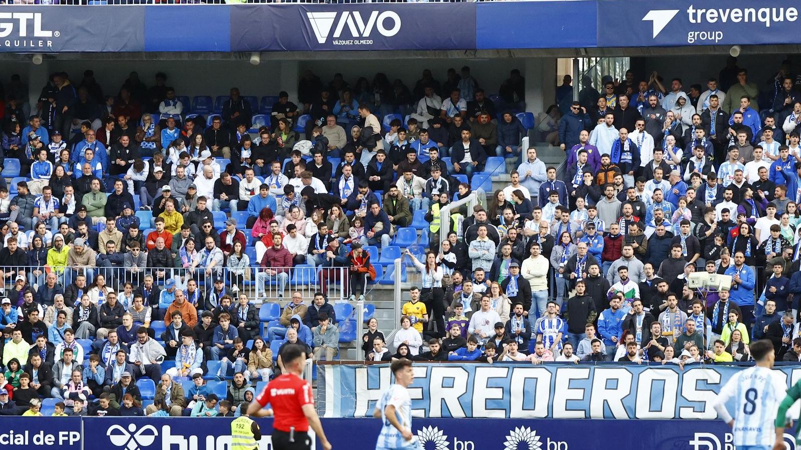 Búscate en La Rosaleda durante el Málaga CF-Racing de Ferrol