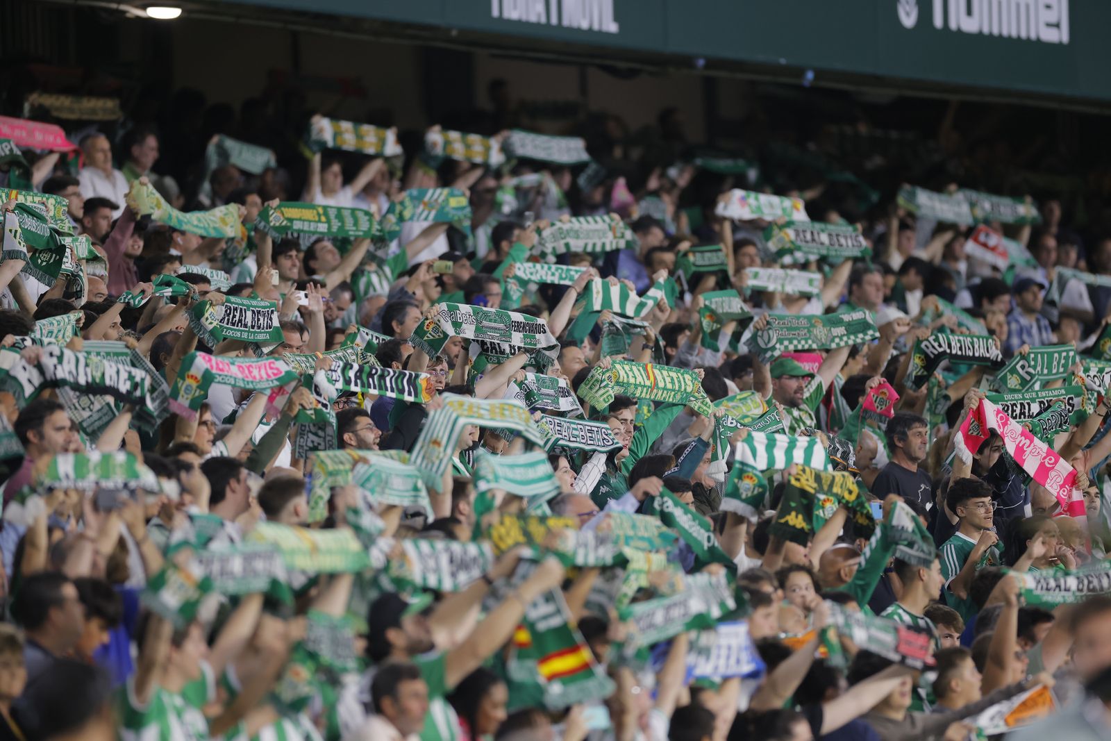 Búscate en las fotos de Betis-Getafe