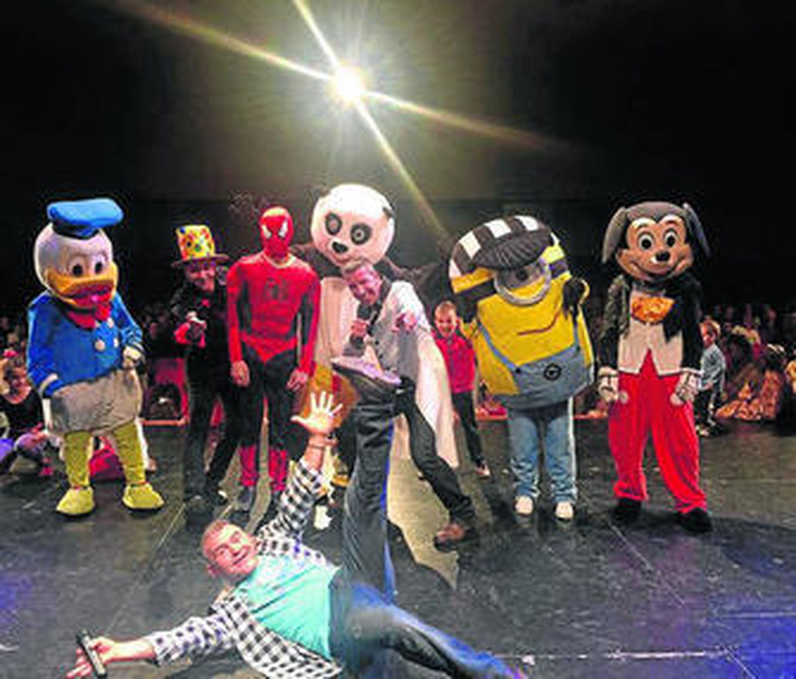 El cantante El Koala fue la actuación estrella de la gala dedicada a Lucía.