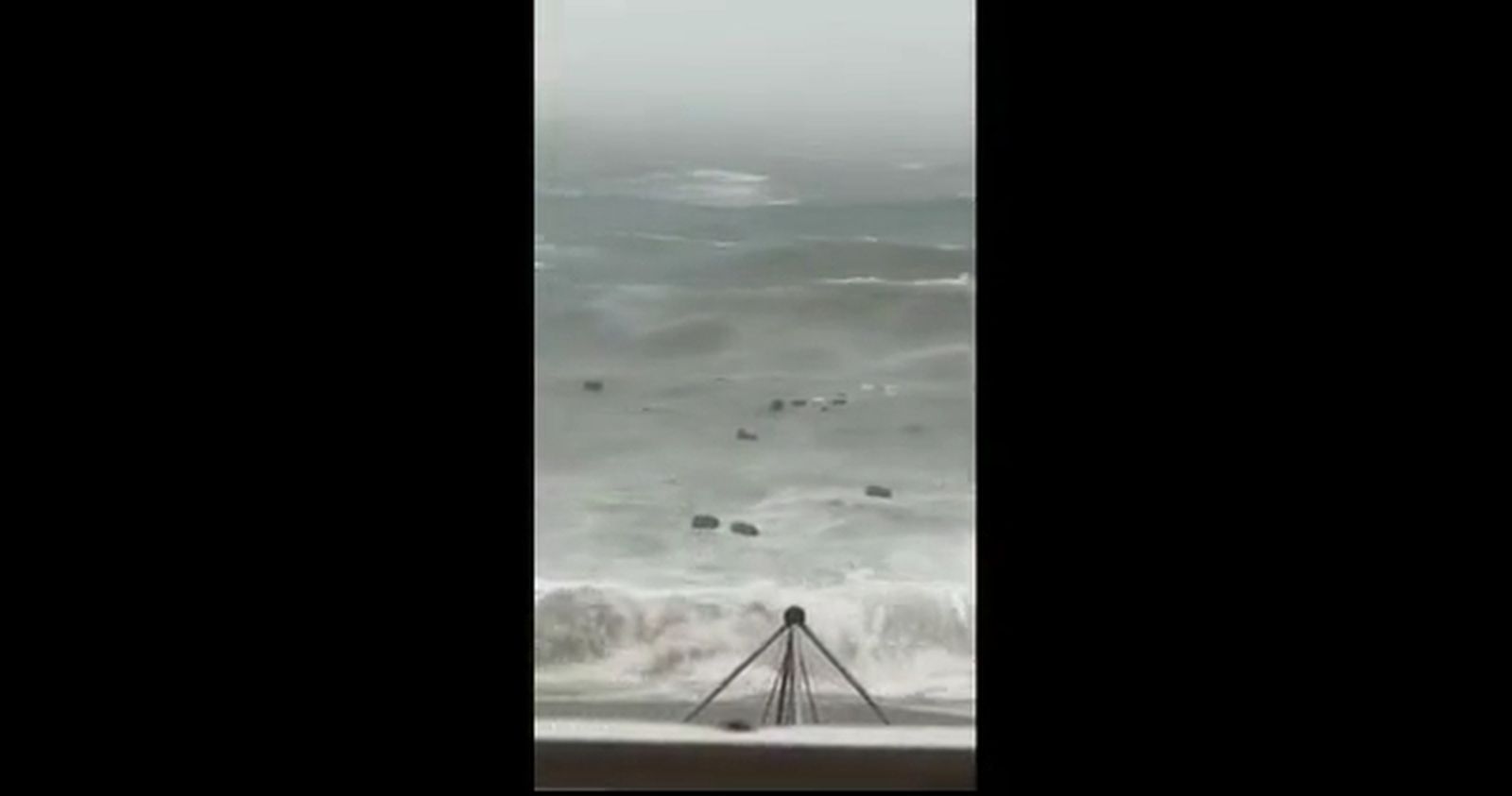 Narcolanchas a la deriva en La Herradura