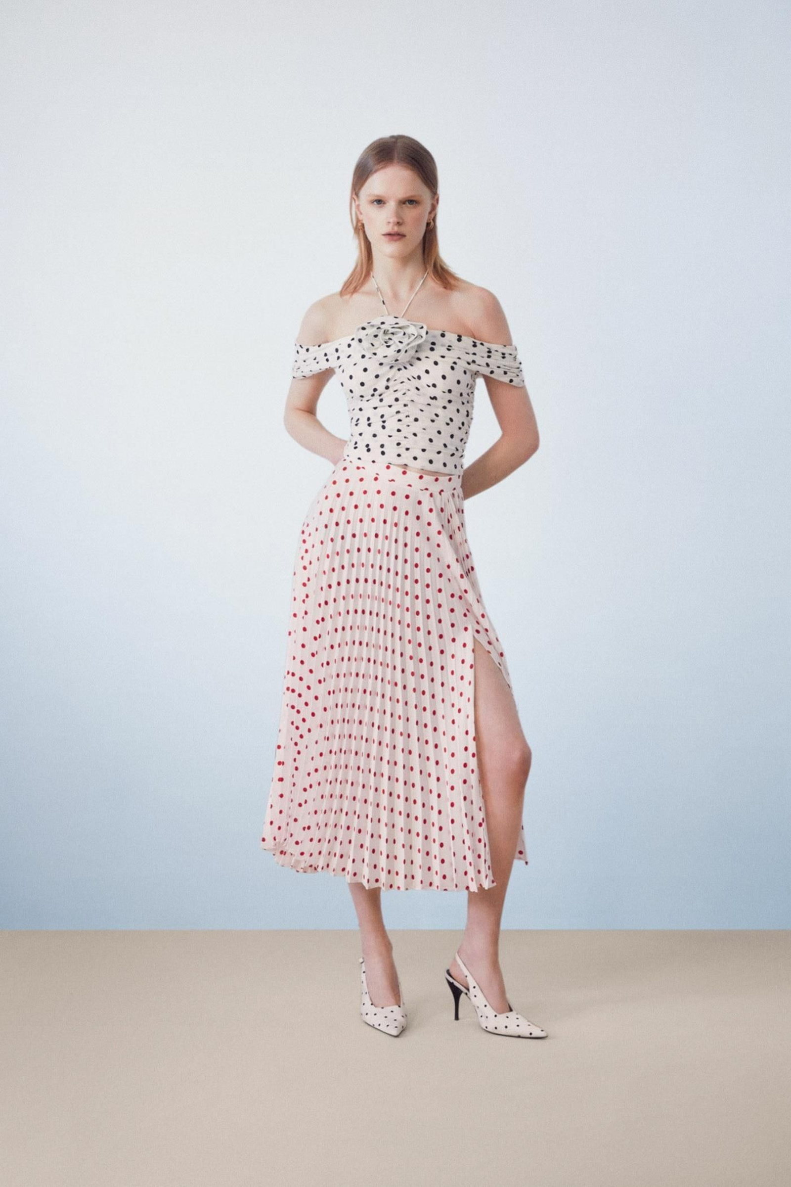 Top de lunares de Sfera.